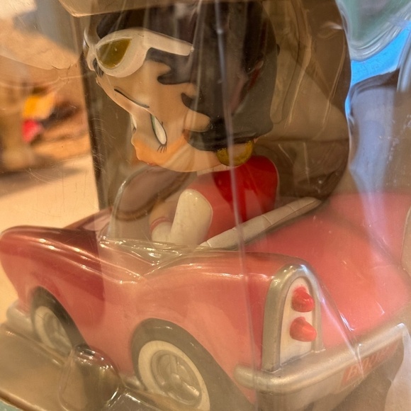 Betty Boop Cruisin Funko Wacky Wobbler Pink Car NIB - Picture 9 of 13